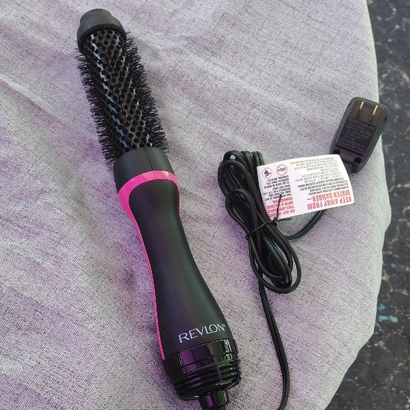 Revlon Black and Pink Hair Styling Brush - Picture 1 of 1